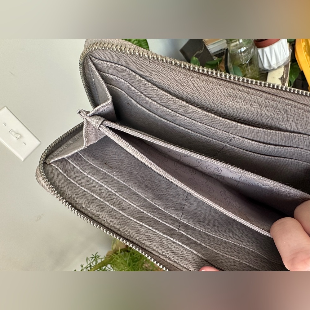 Michael Kors Grey Wallet Zipper Closure Pre-Loved As-Is - Picture 8 of 13